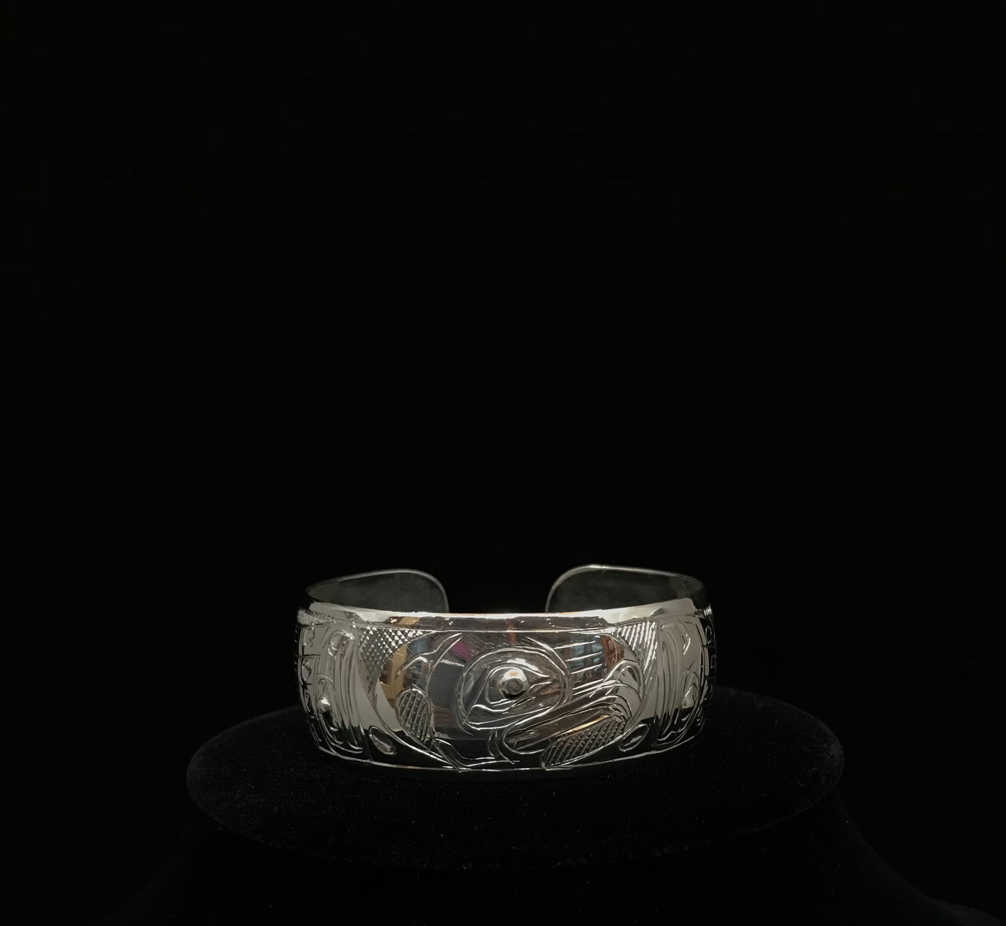 Bracelet- G. Chilton; Silver, Various Designs, 1" x 7"